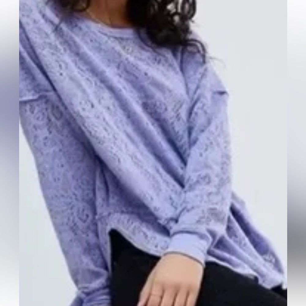 Free People Not Cold in This Lilac Lace Pullover Crew Top Size Small